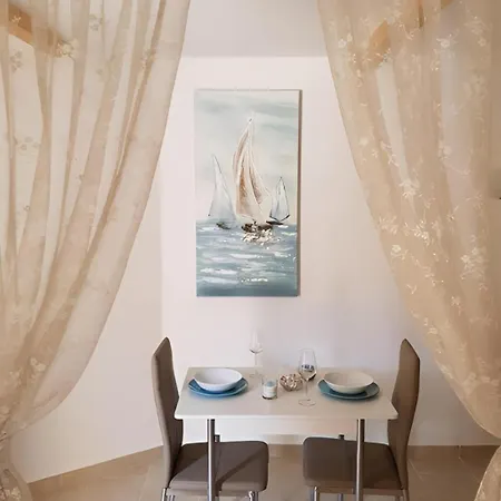 Hidden Gem In Old Town Apartment